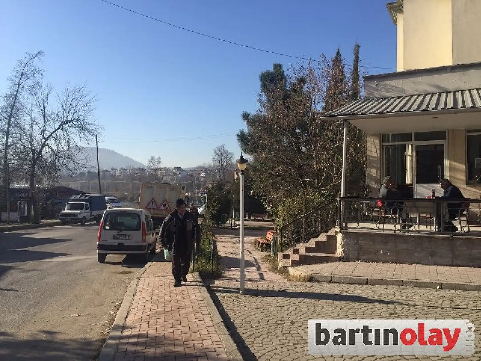 Kozcağız'da 2 işyerinde hırsızlık