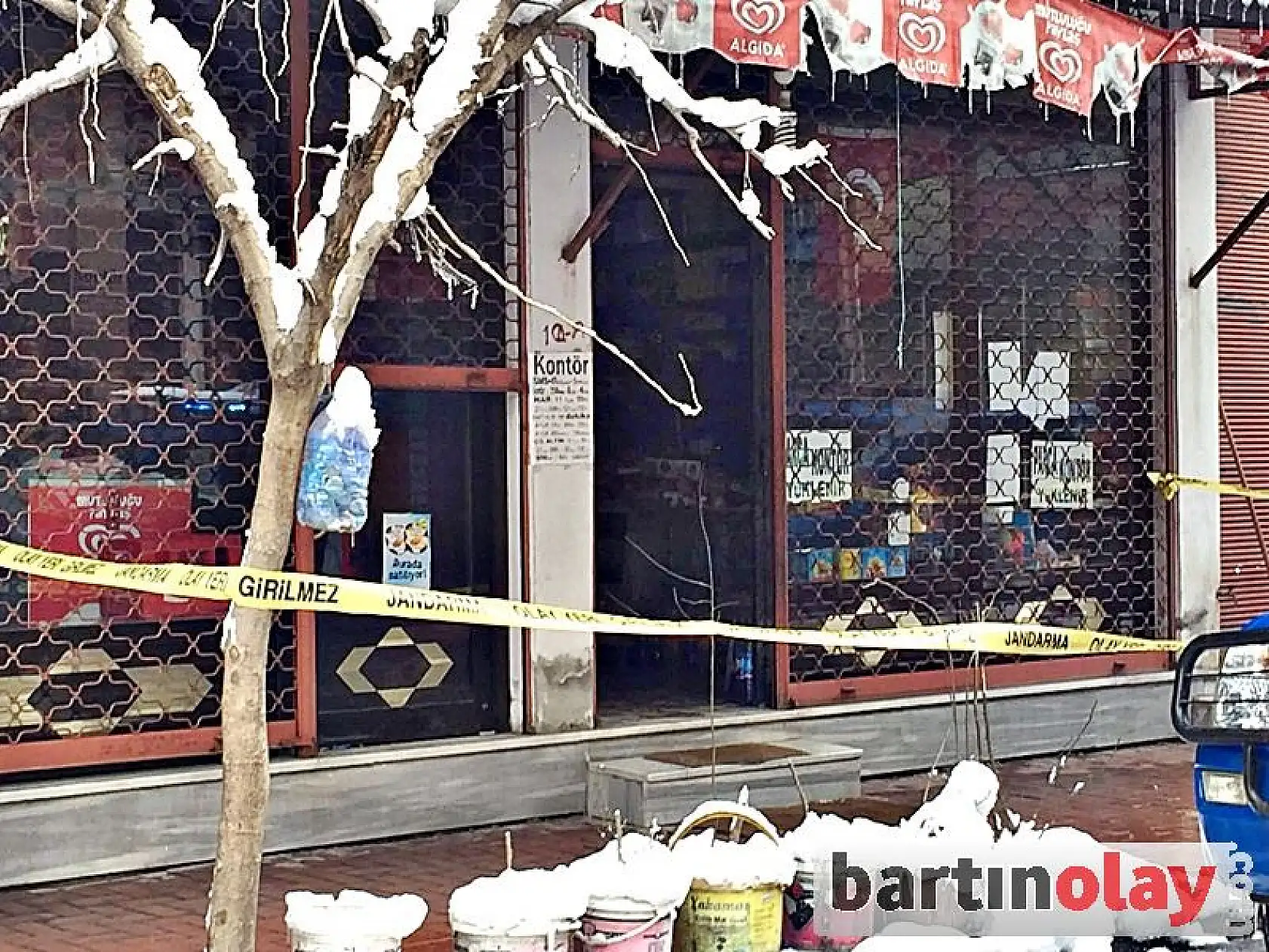 Kozcağız'da markette hırsızlık