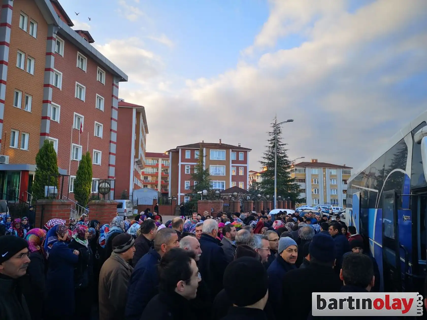 54 Umre Yolcusu Kutsal Topraklara Uğurlandı
