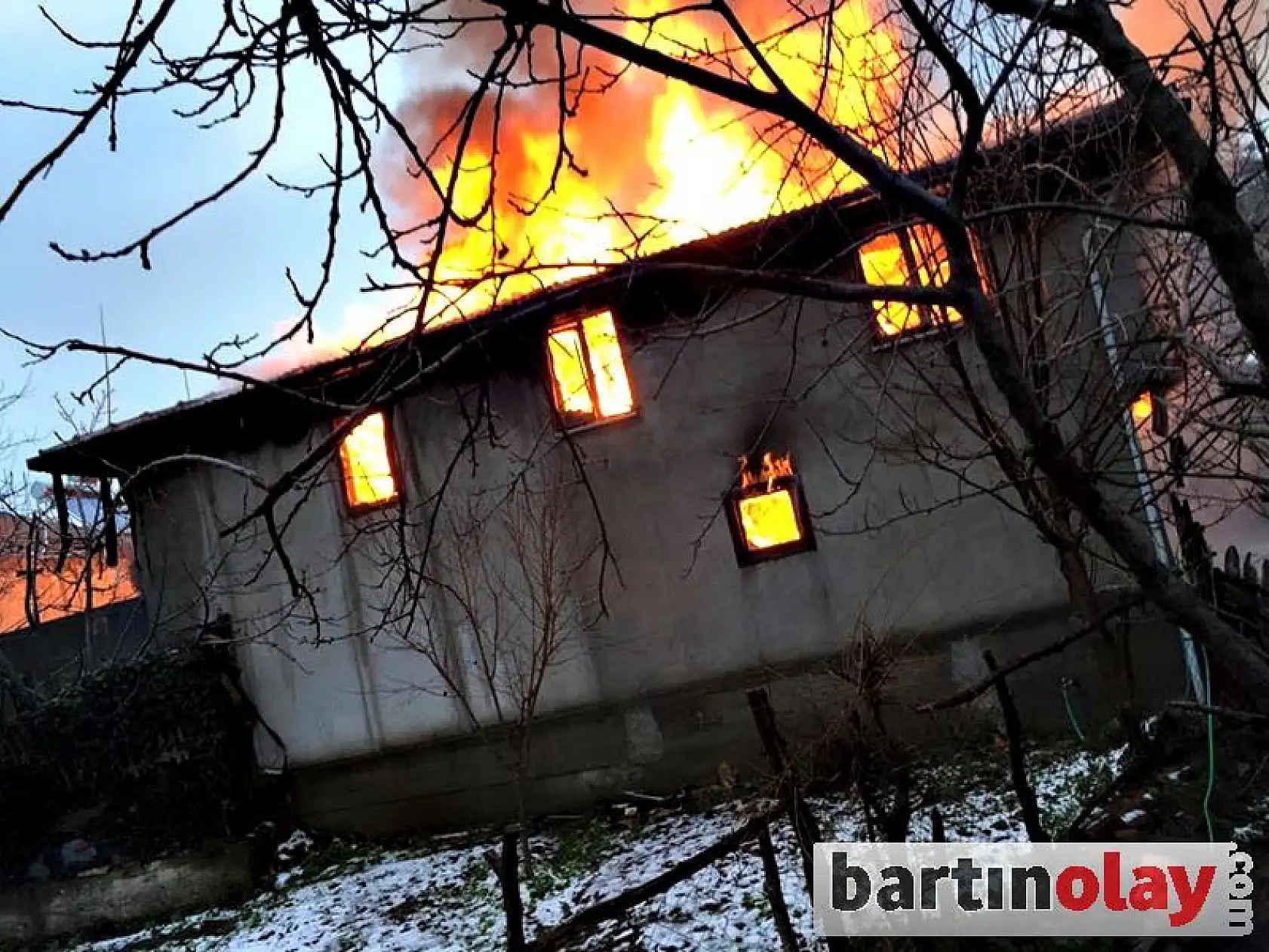 Kurucaşile'de av tamamen yandı