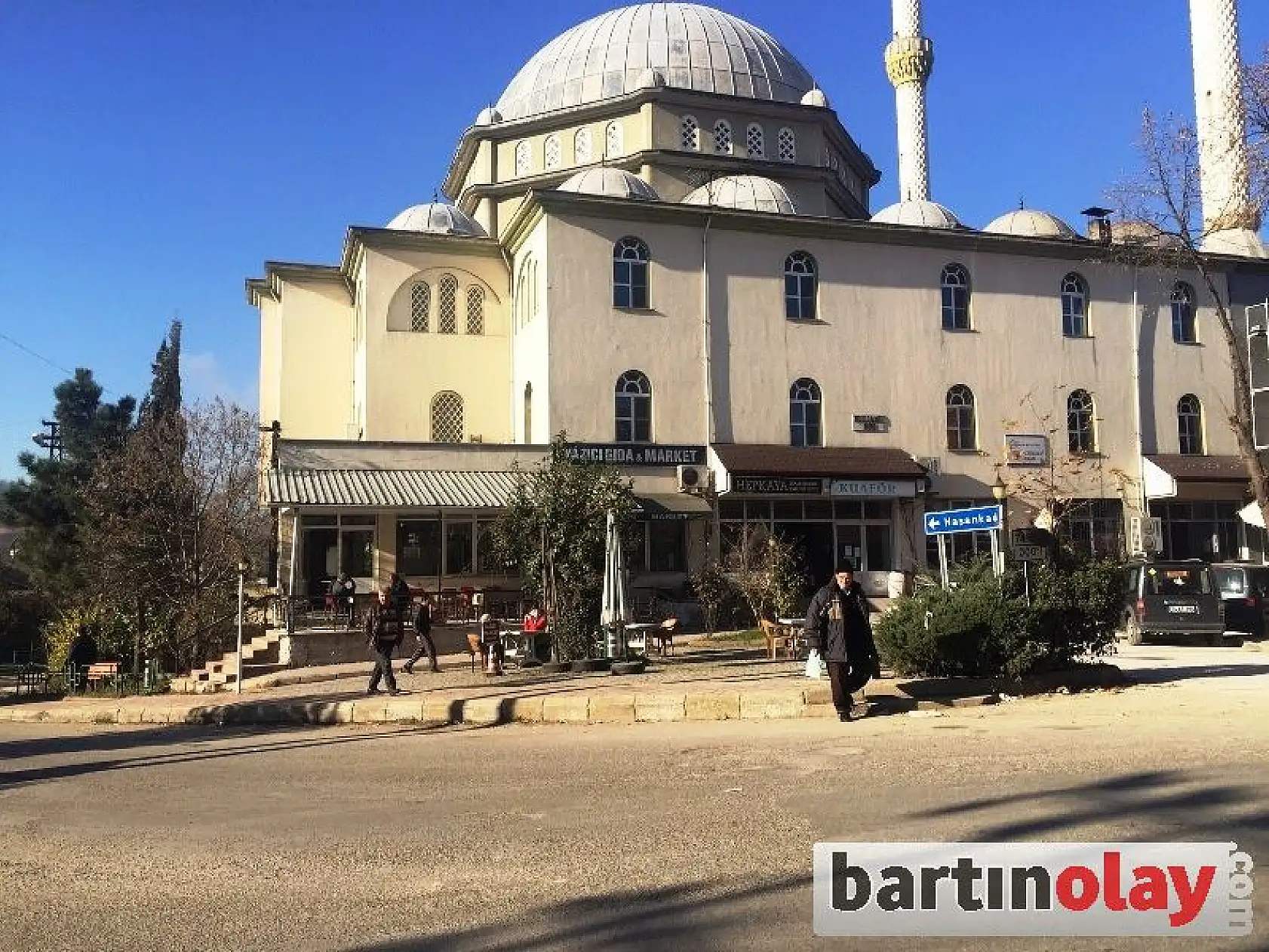 Kozcağız'da 2 işyerinde hırsızlık