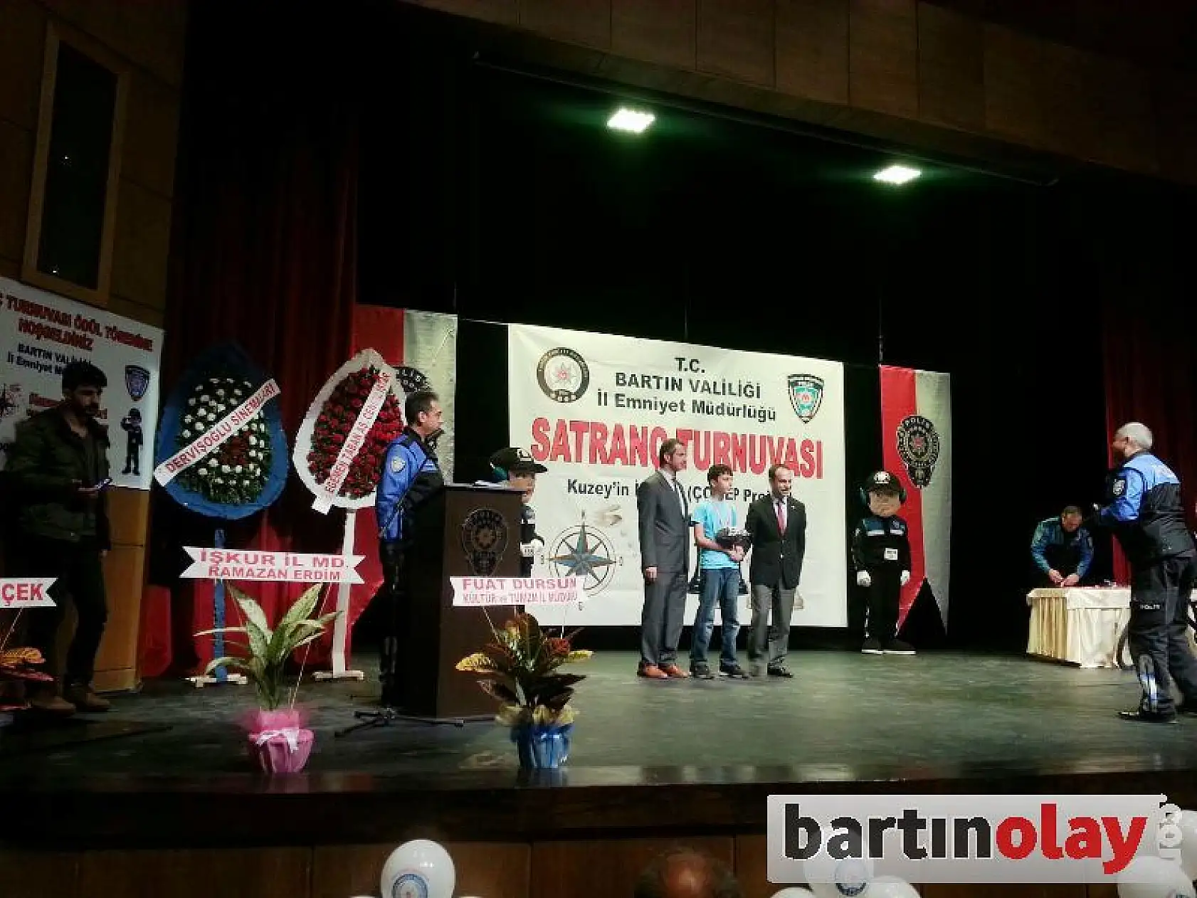 Şampiyon Satranççılar Ödüllerini Aldı