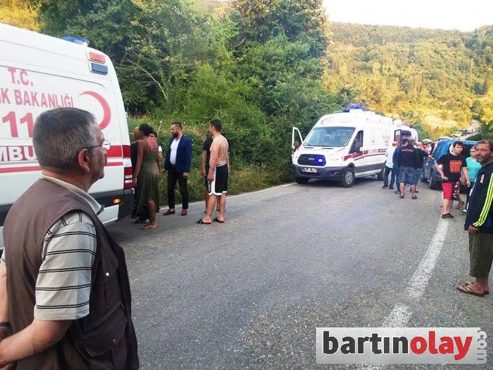 Amasra'da 13 kişinin bindiği pat pat devrildi