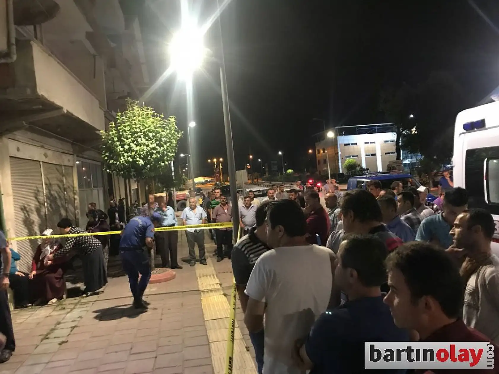 Yeğeni tarafından işyerinde öldürüldü