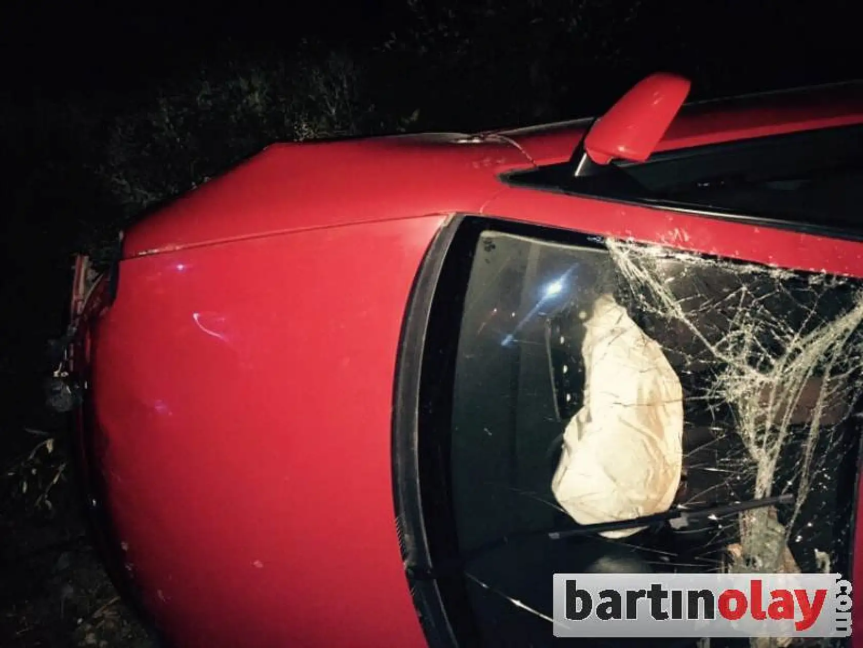 Otomobil takla attı