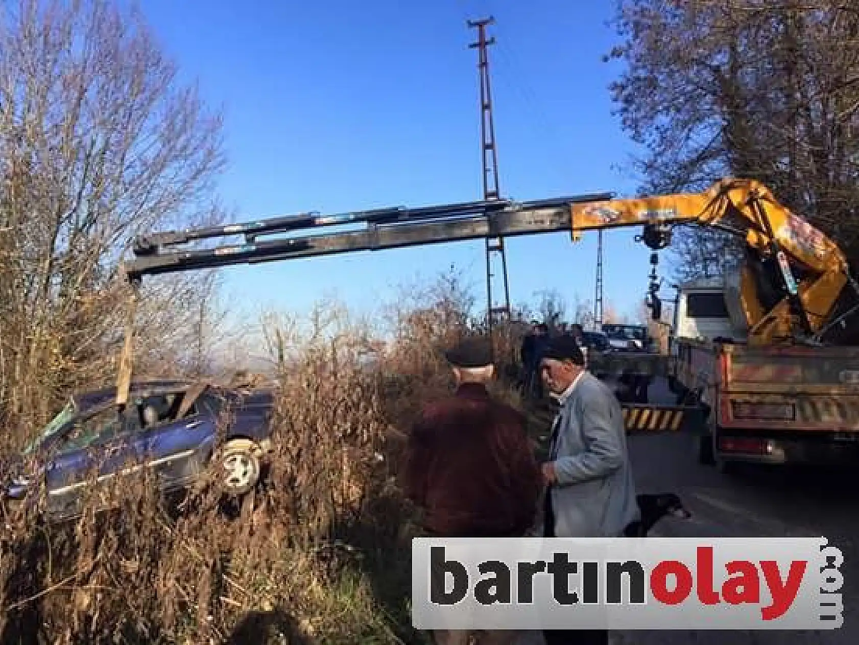 Kozcağız'da Otomobil dereye uçtu