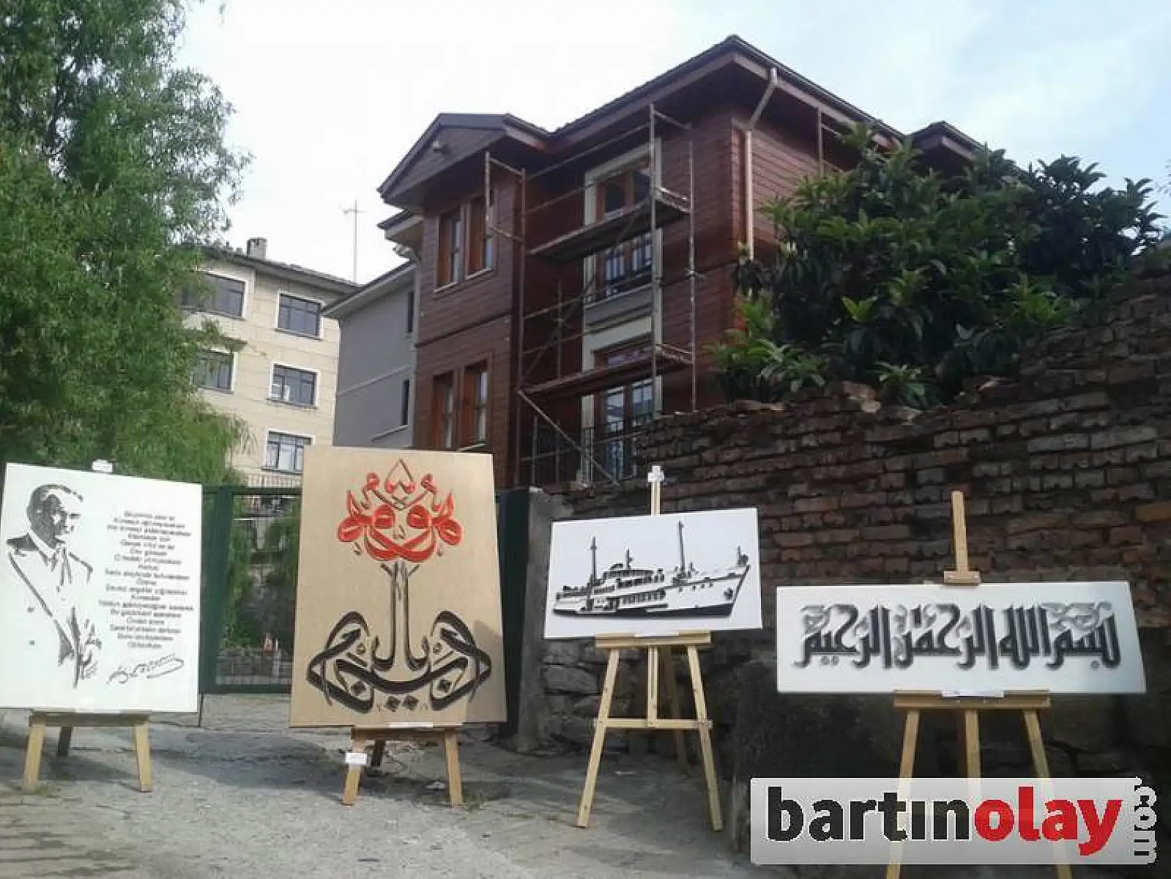 Bartın'da sokak sergisi beğenildi