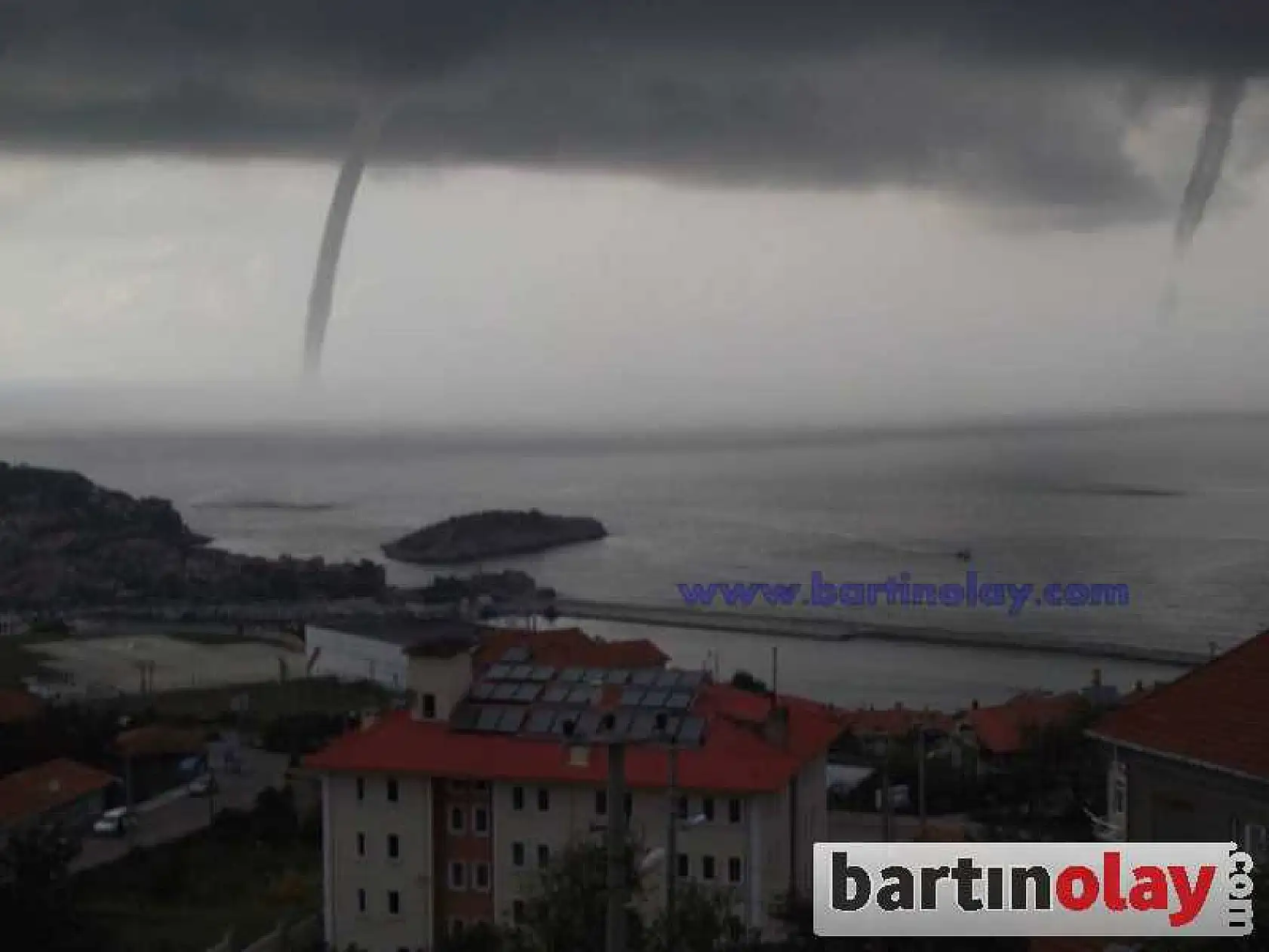 AMASRA'DA HORTUM PANİĞİ YAŞANDI