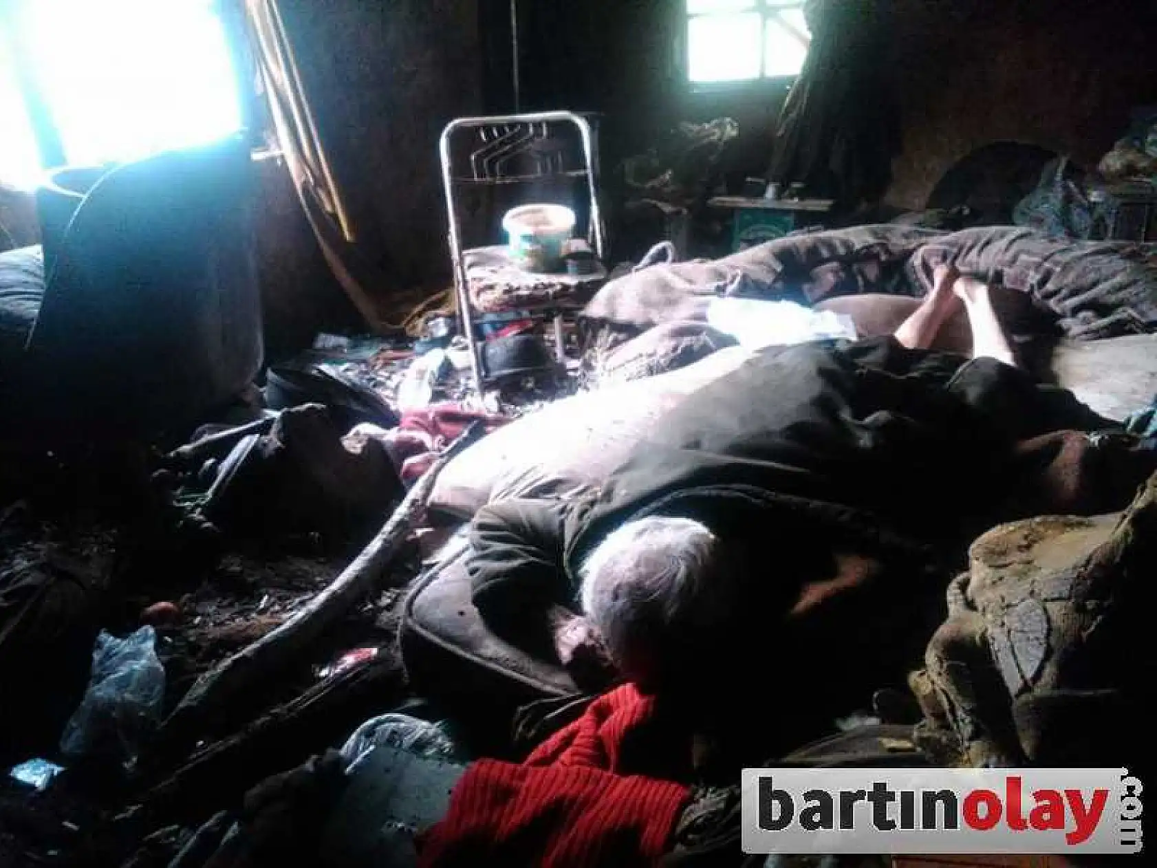 Yaşlı Adam evinde Ölü bulundu