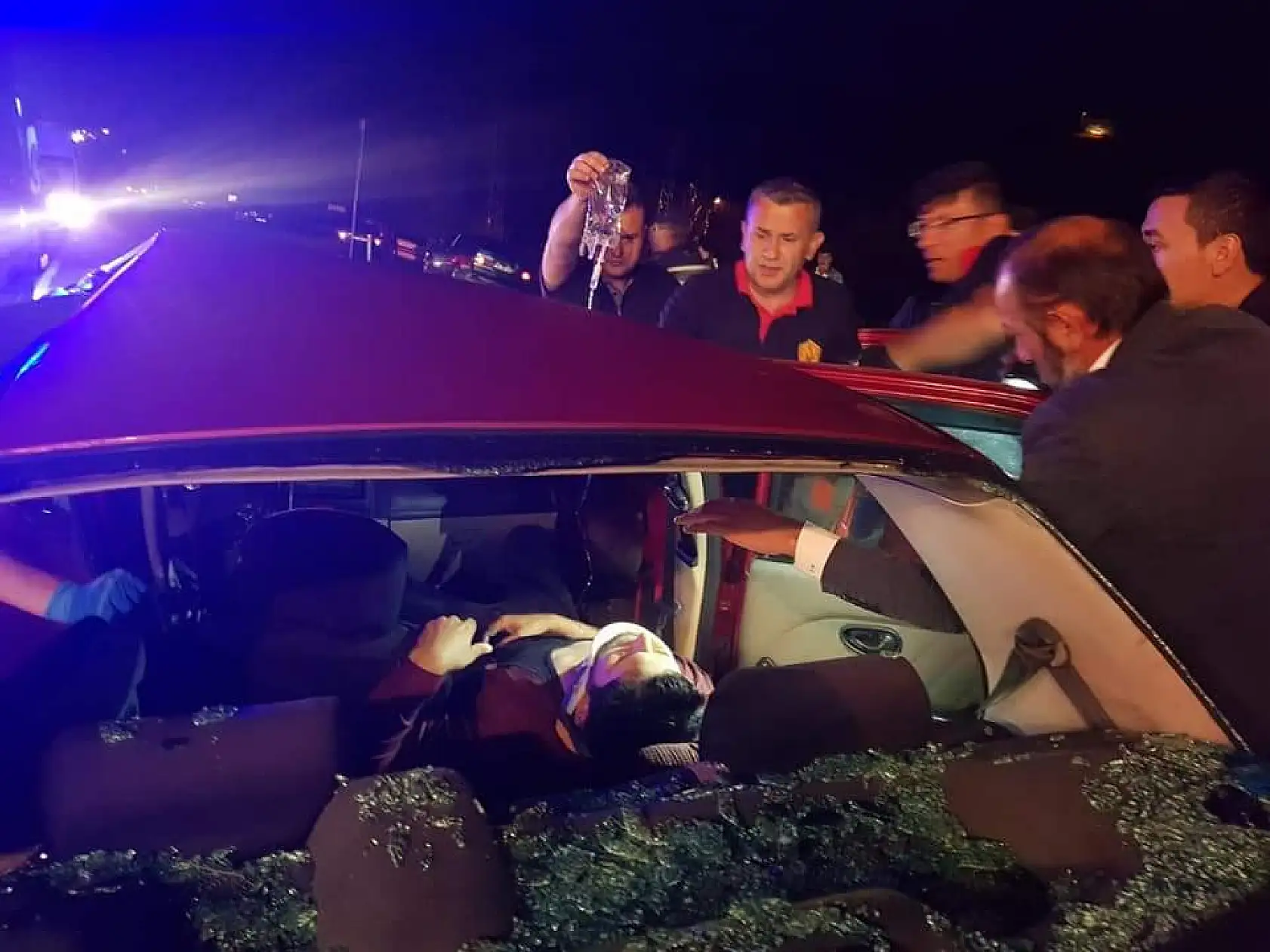 Akmanlar'da 2 otomobil çarpıştı, 3 yaralı