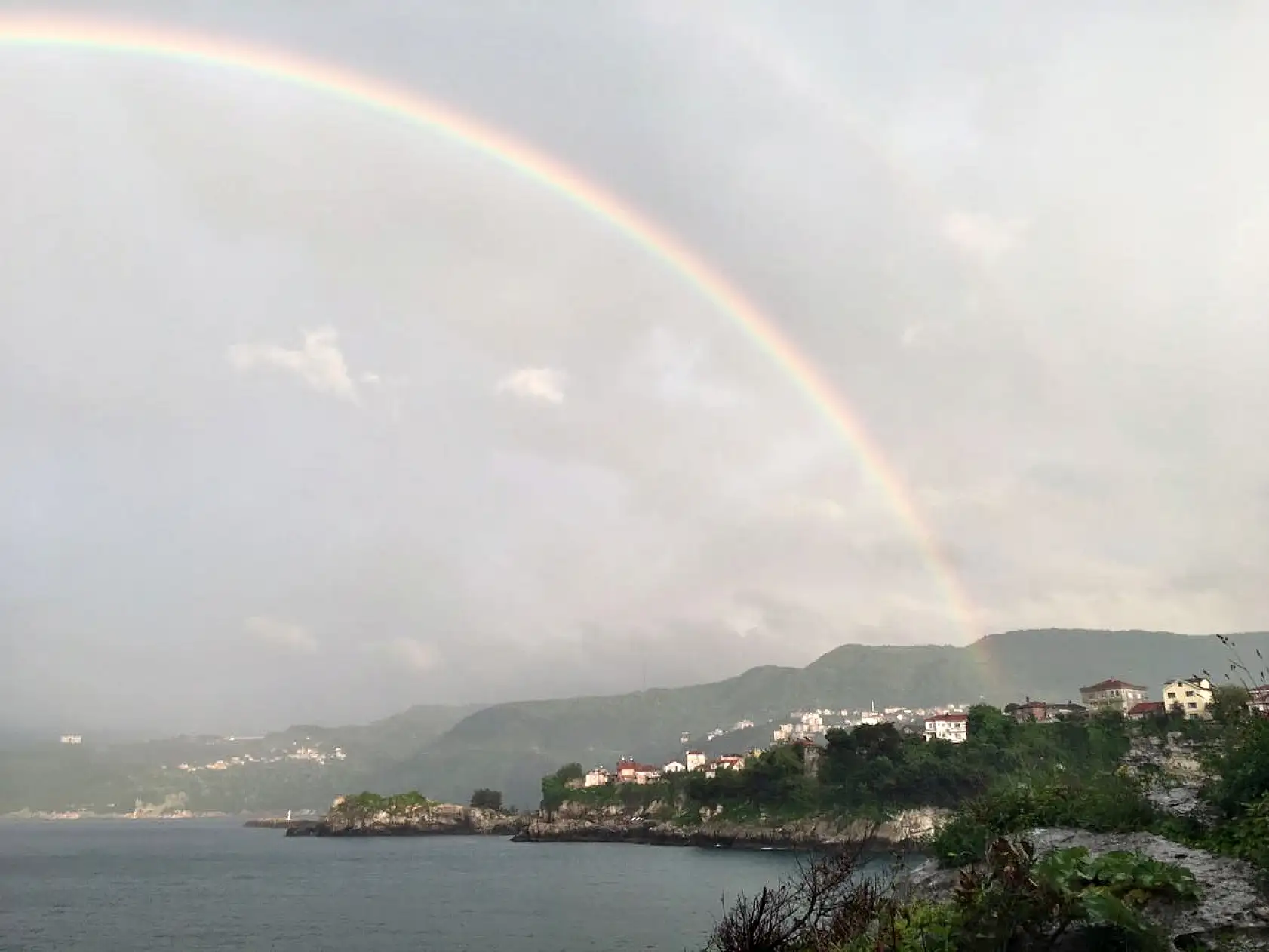 Amasra'da Eşsiz Gökkuşağı Manzarası