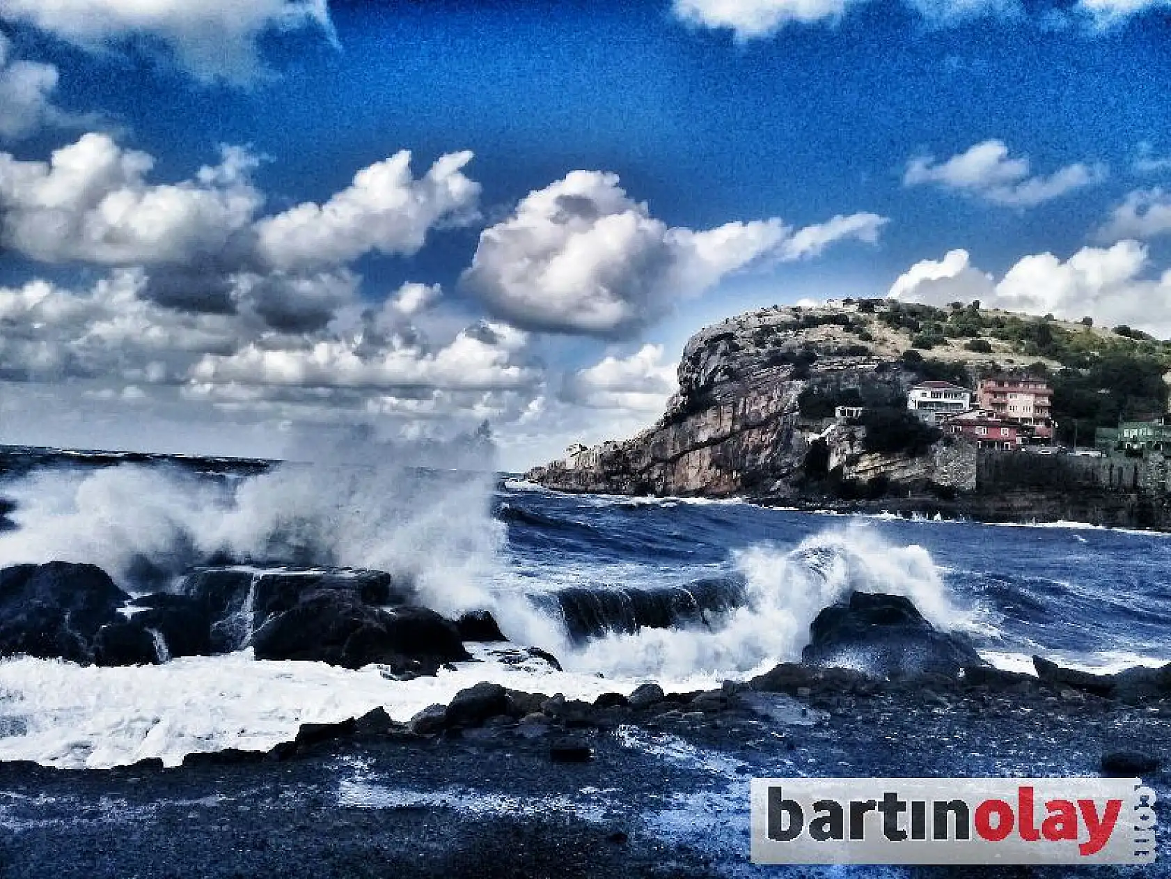 Amasra'da hırçın dalgalar