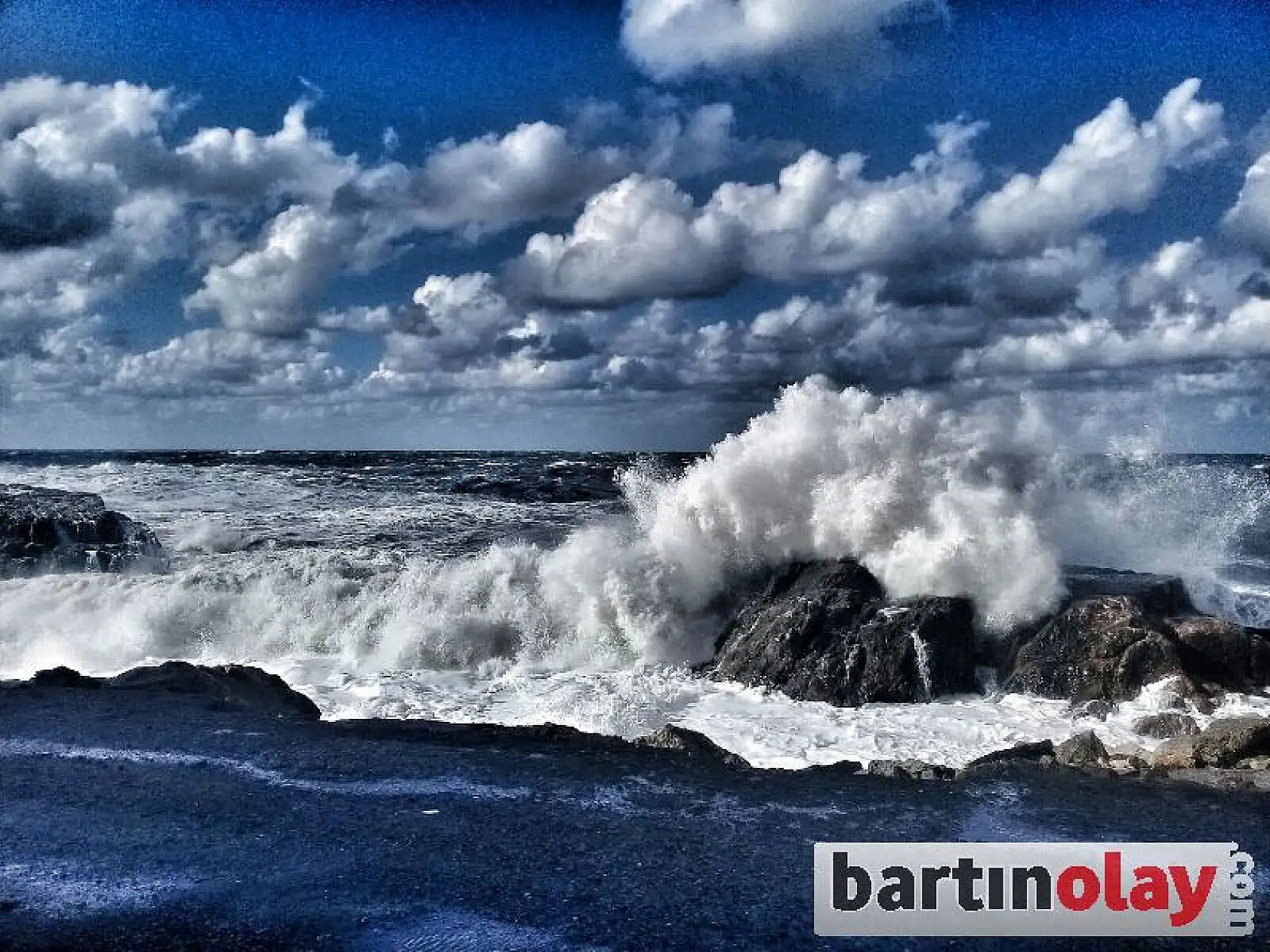 Amasra'da hırçın dalgalar