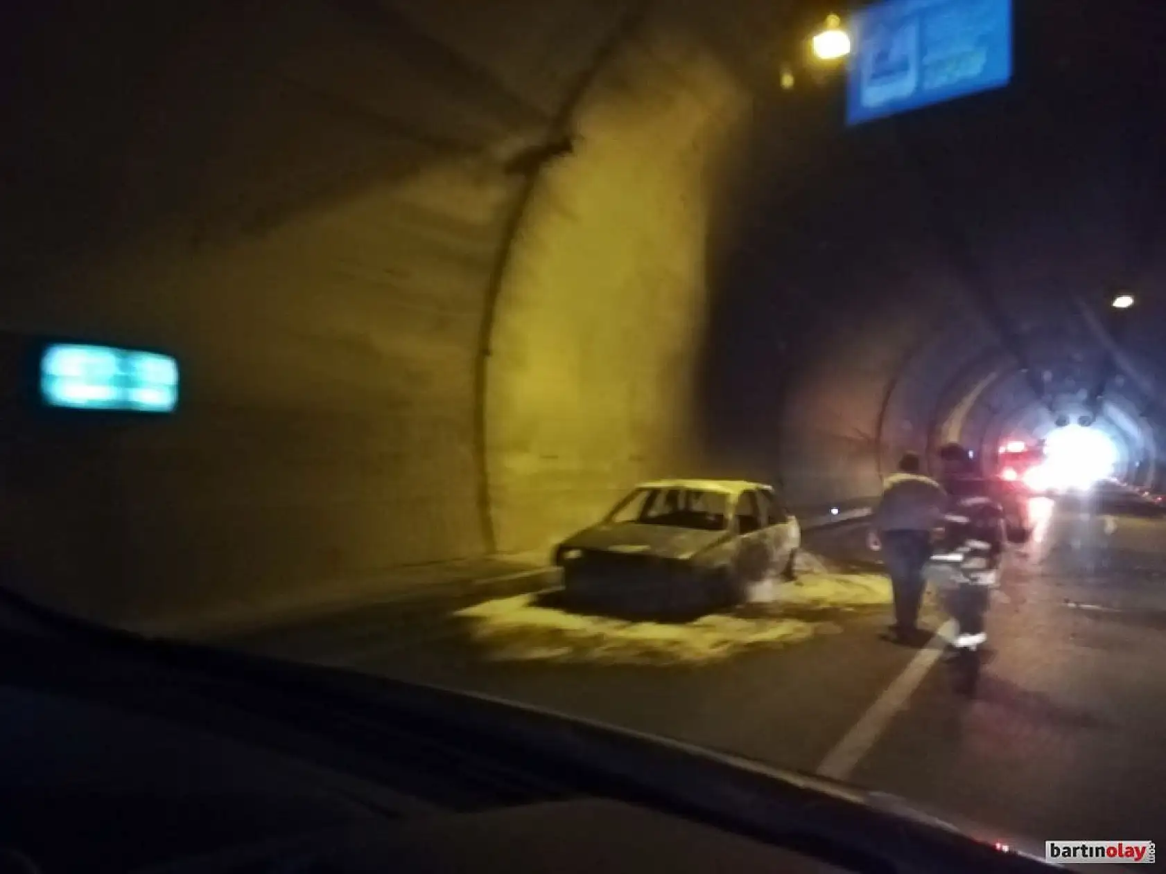 Amasra tünelinde araç yangını