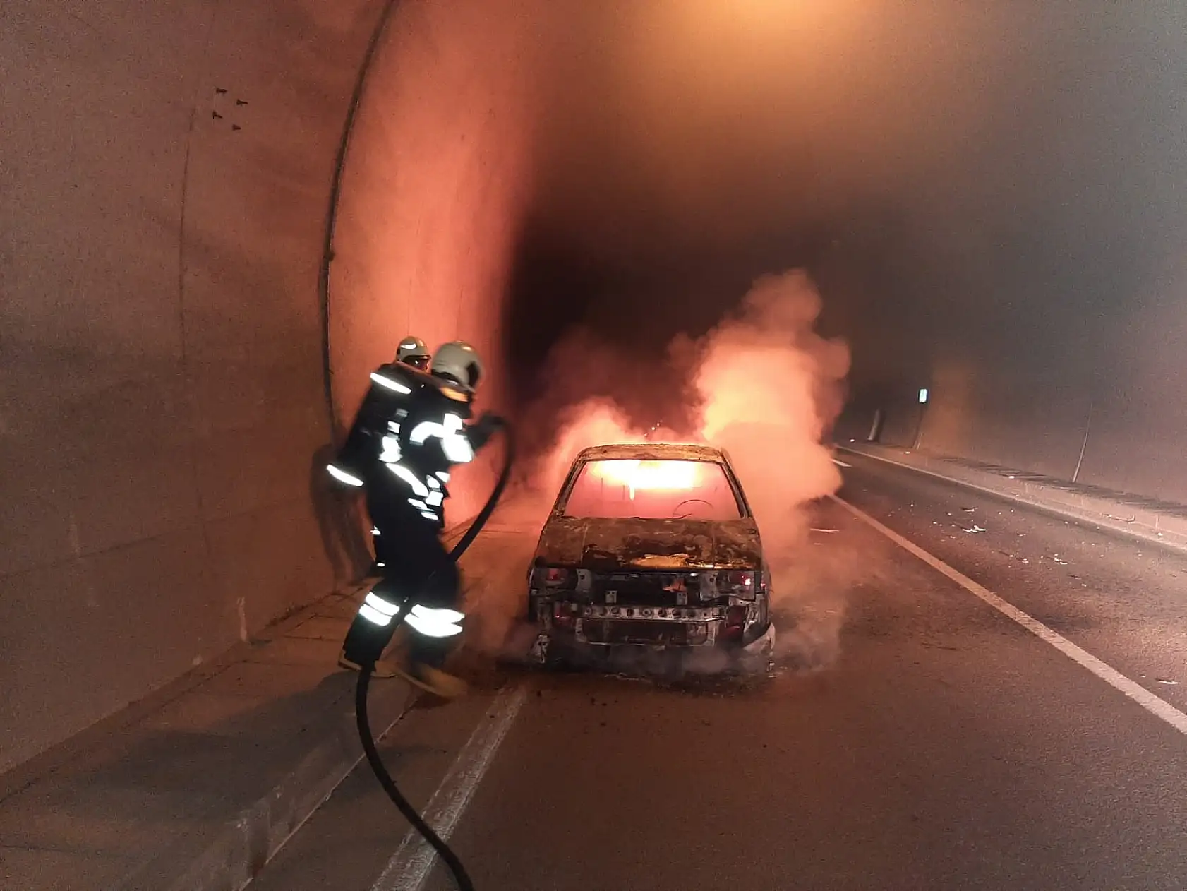 Amasra tünelinde araç yangını