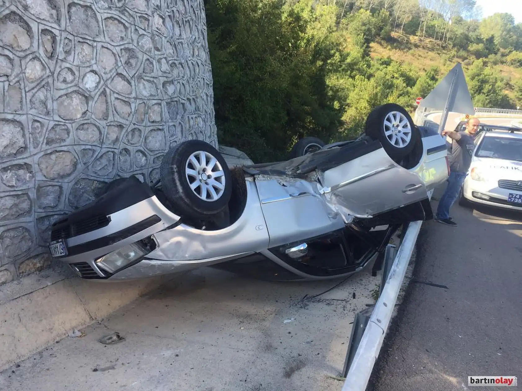 Amasra yolunda takla attı