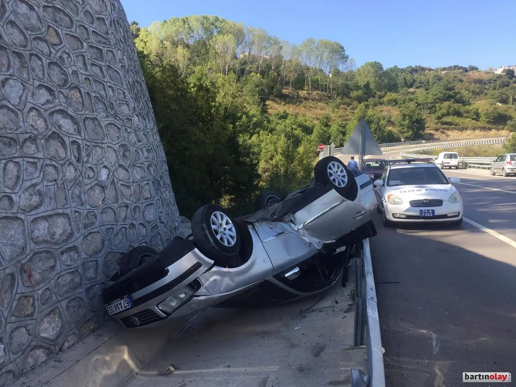 Amasra yolunda takla attı