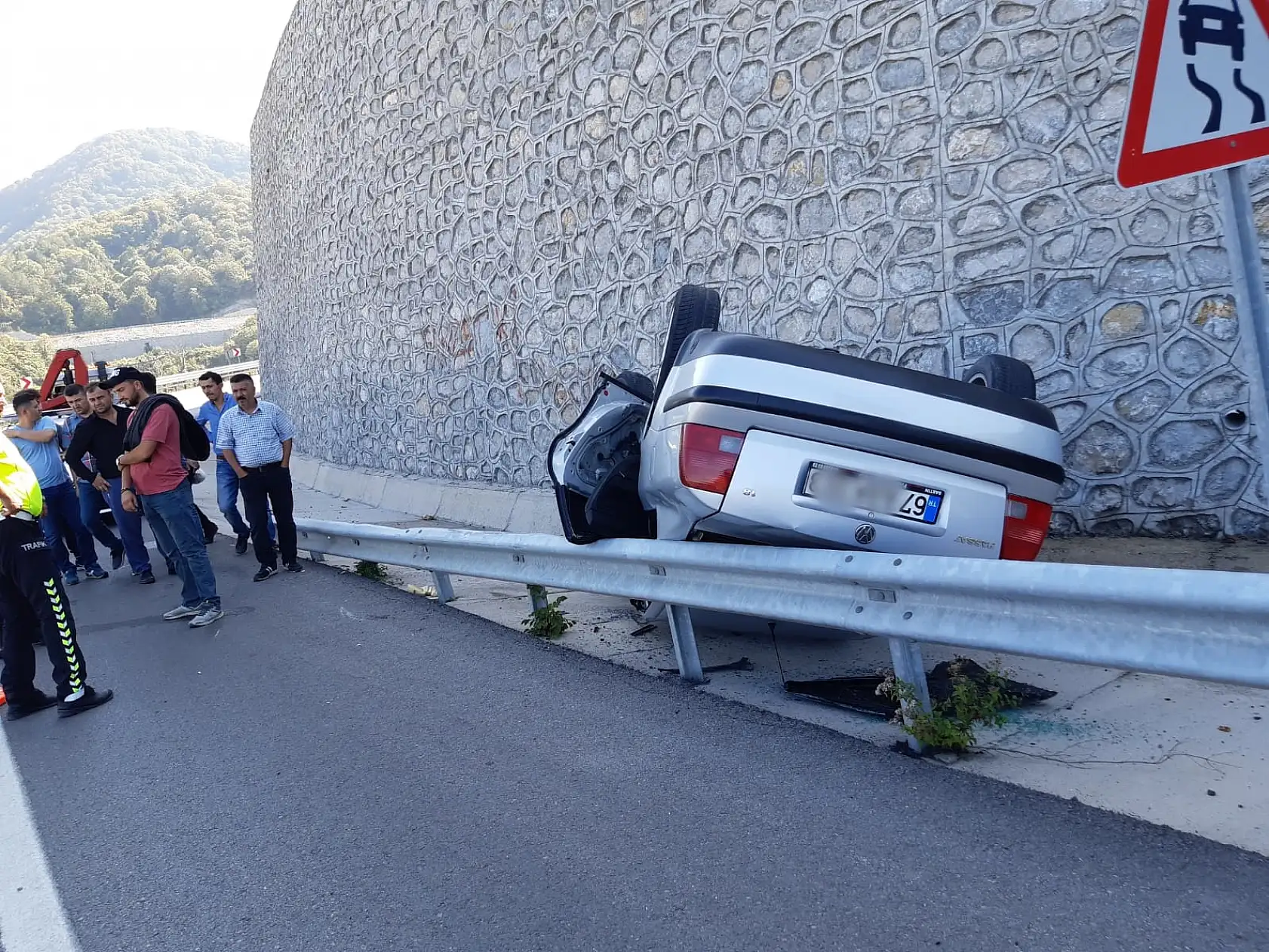 Amasra yolunda takla attı