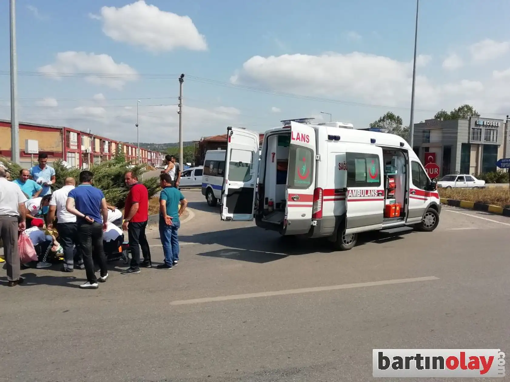 Arabanın çarptığı kadın ağır yaralı