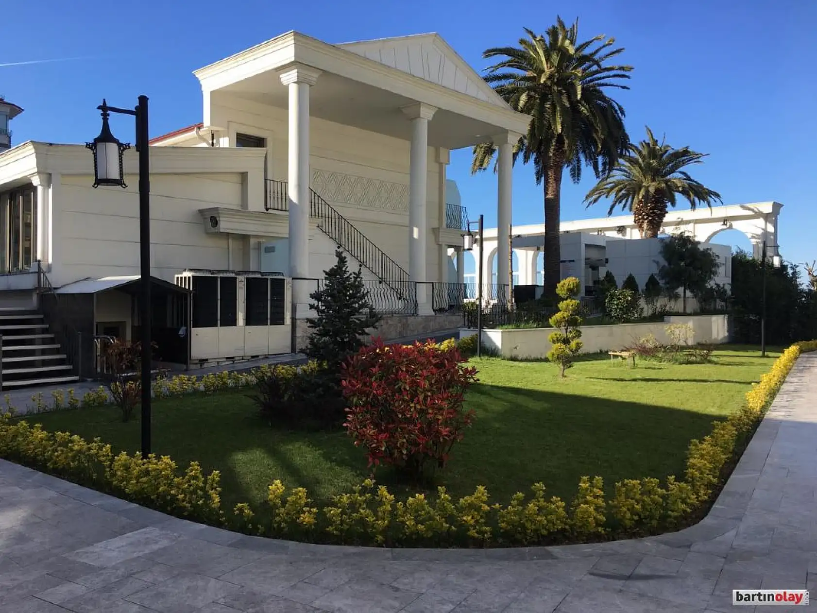 Ay Peyzaj çiçekçilik bahçelerinizi güzelleştiriyor