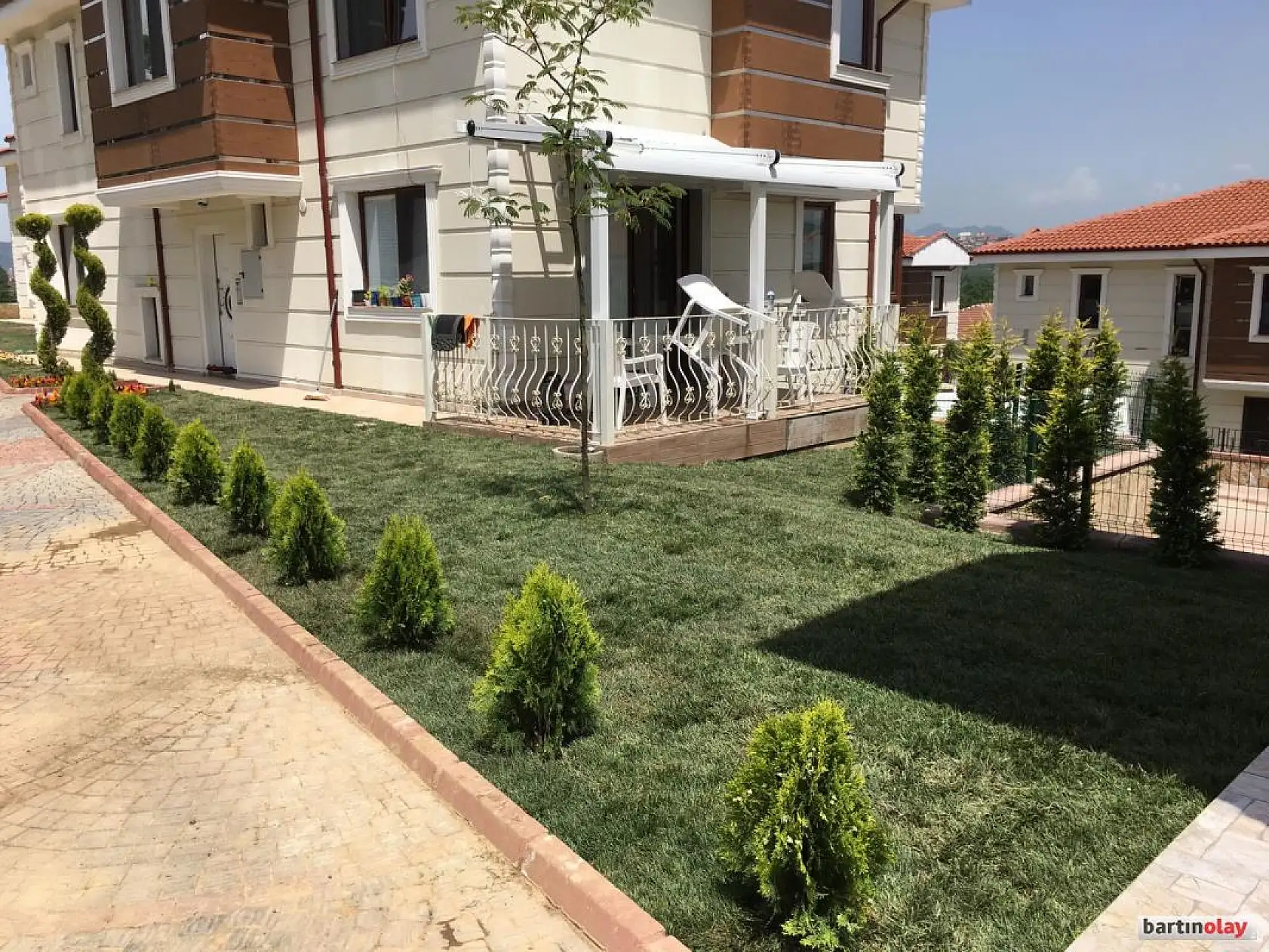 Ay Peyzaj çiçekçilik bahçelerinizi güzelleştiriyor