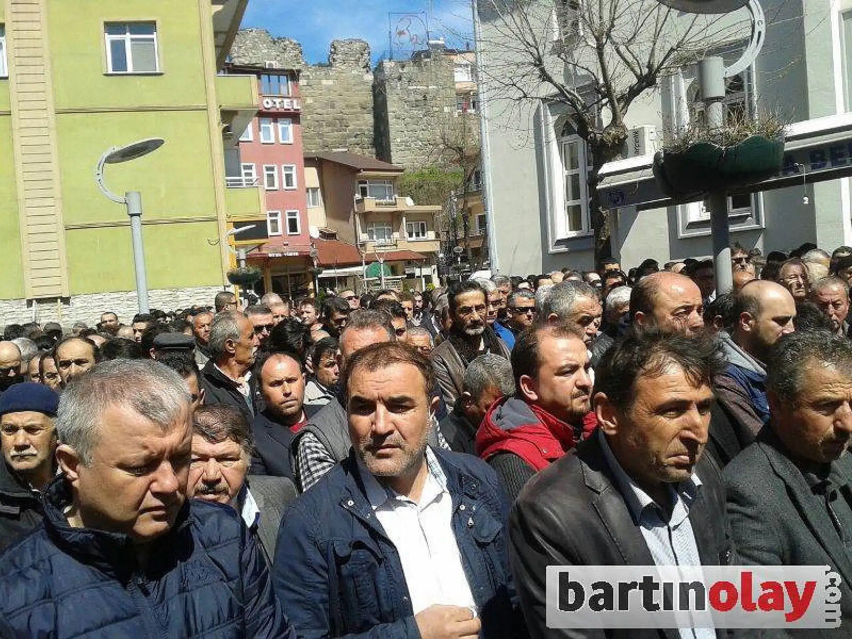 Amasra Berk'i son yolculuğuna uğurladı