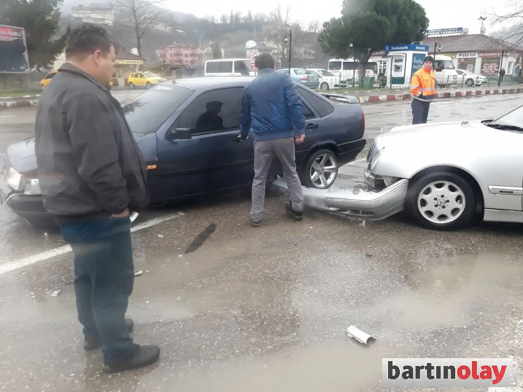 Bartın Abdipaşa yolunda 2 kaza