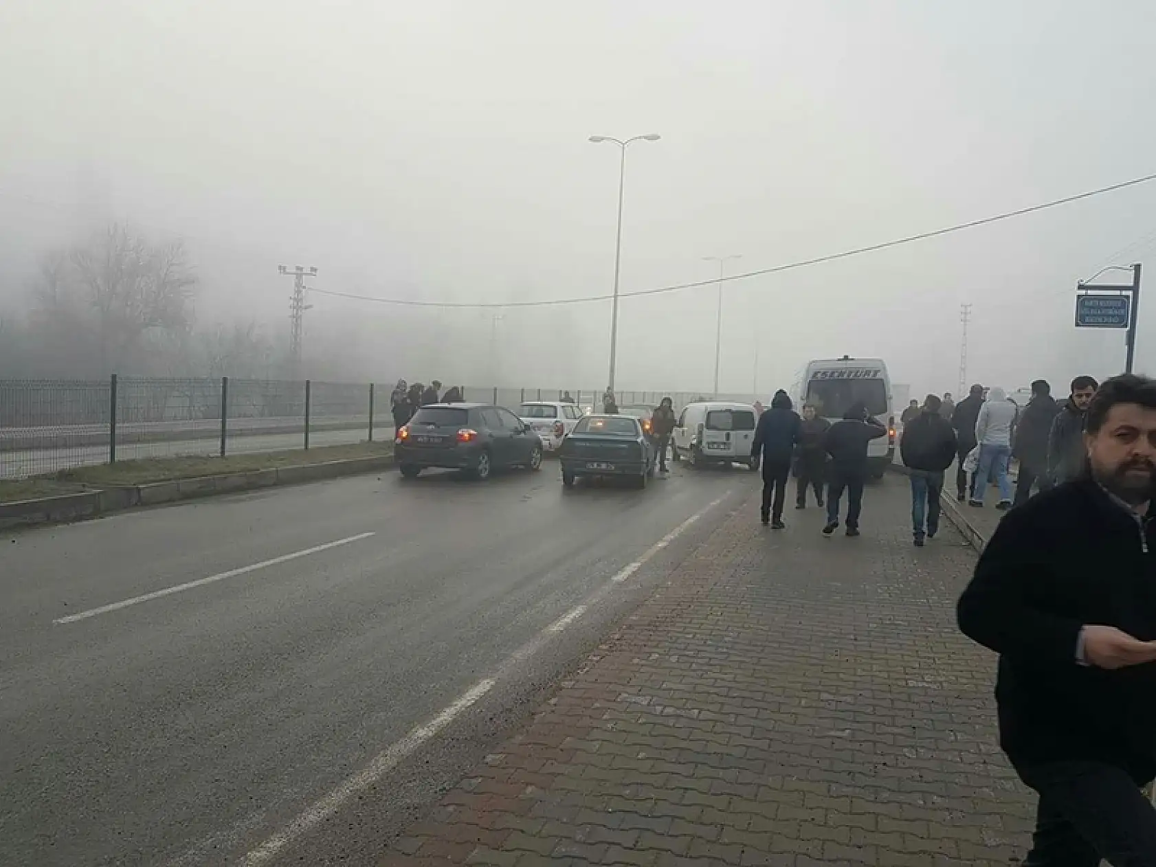 Bartın'da araçlar birbirine girdi