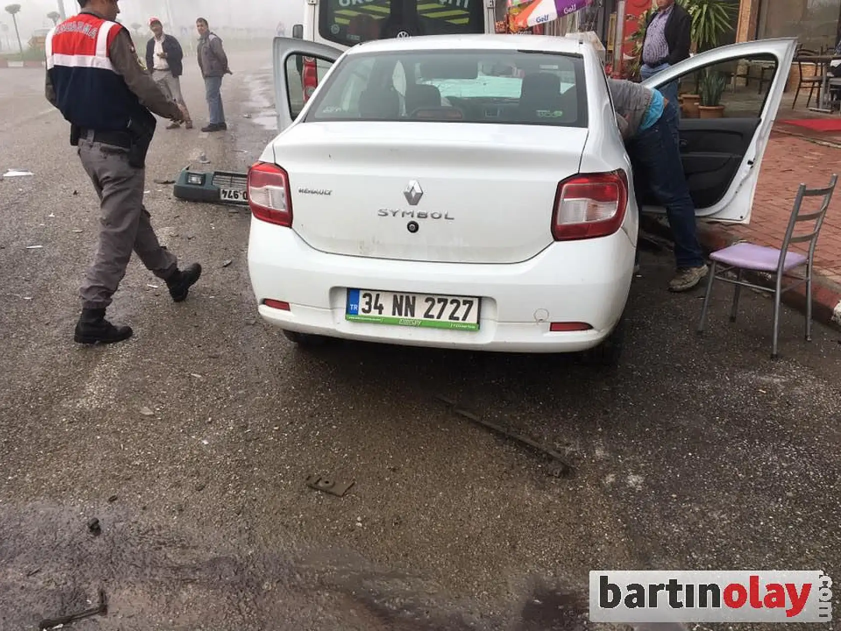 Bartın'da araçlar çarpıştı, 4 yaralı