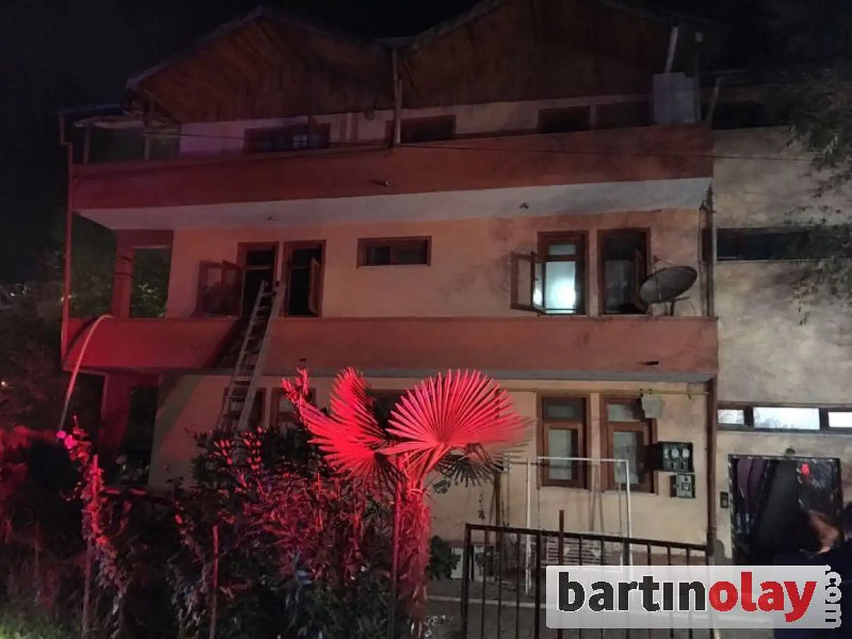 Bartın'da gece yarısı yangın! 