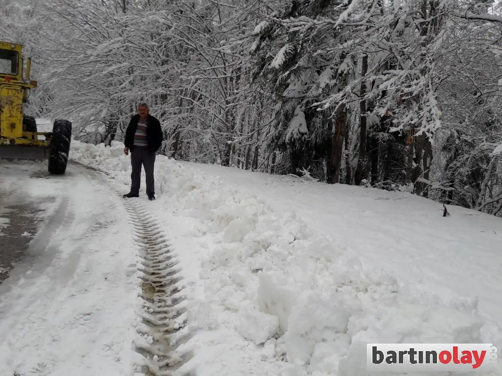 Bartın'da kapanan köy yolları açıldı