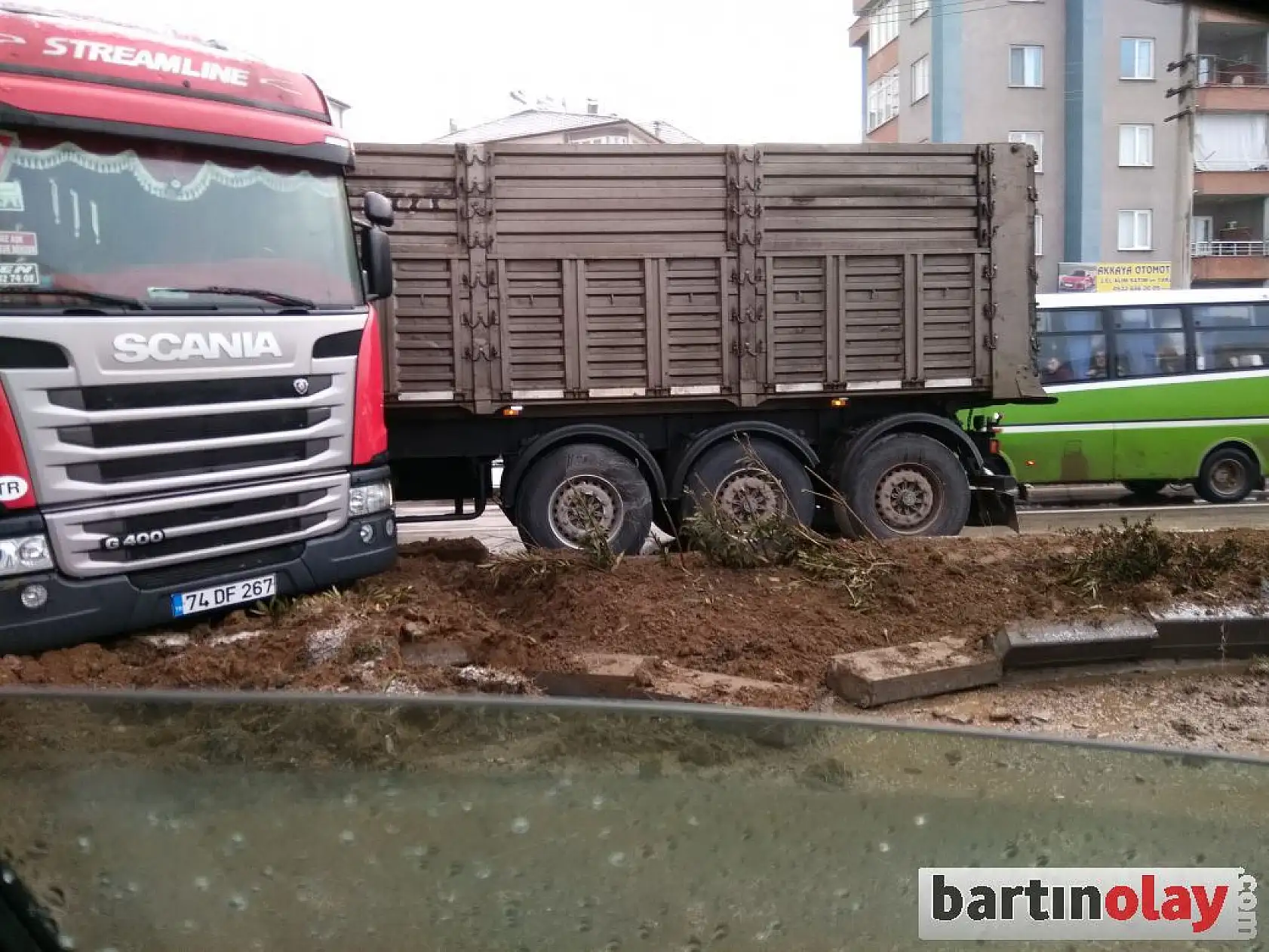 Bartın'da kazalar peş peşe