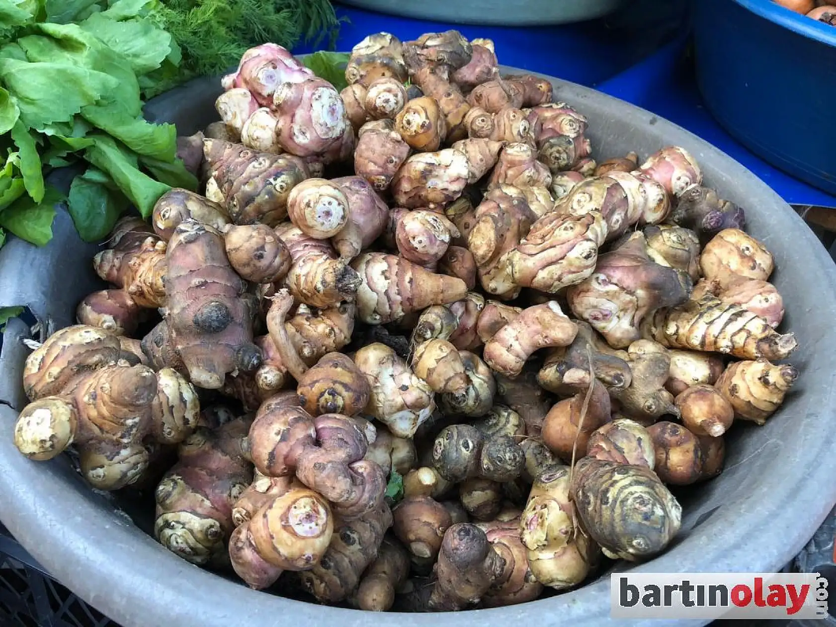 Bartın'da Salı pazarının nabzı