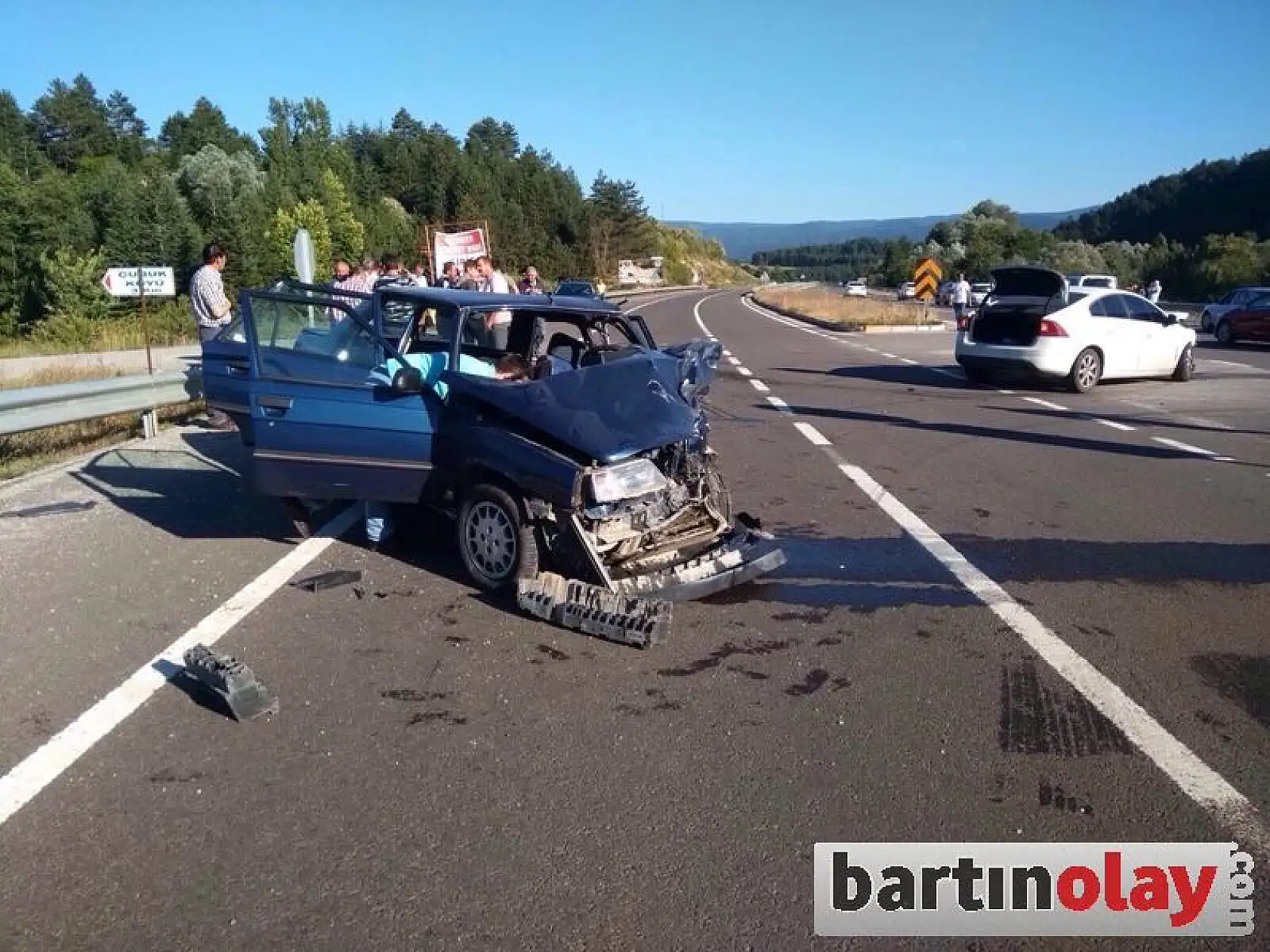 Bartınlı aile kaza yaptı