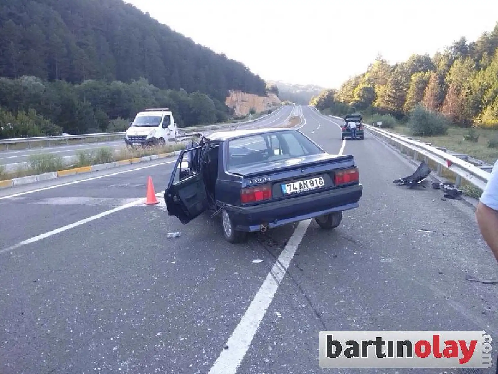 Bartınlı aile kaza yaptı
