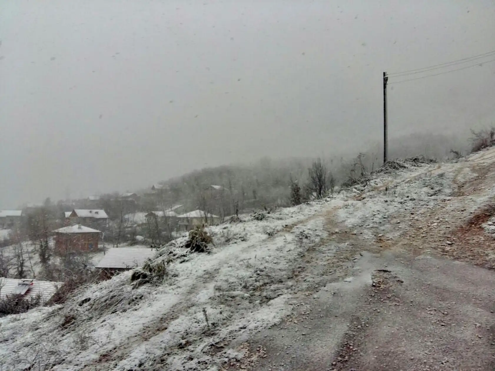 Beklenen kar yüksek kesimlere yağdı