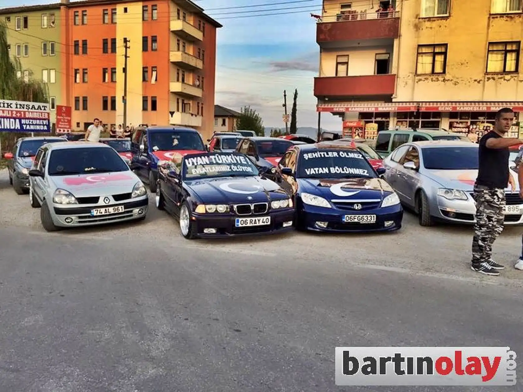 BARTIN'DA TERÖRE TEPKİ KONVOYU