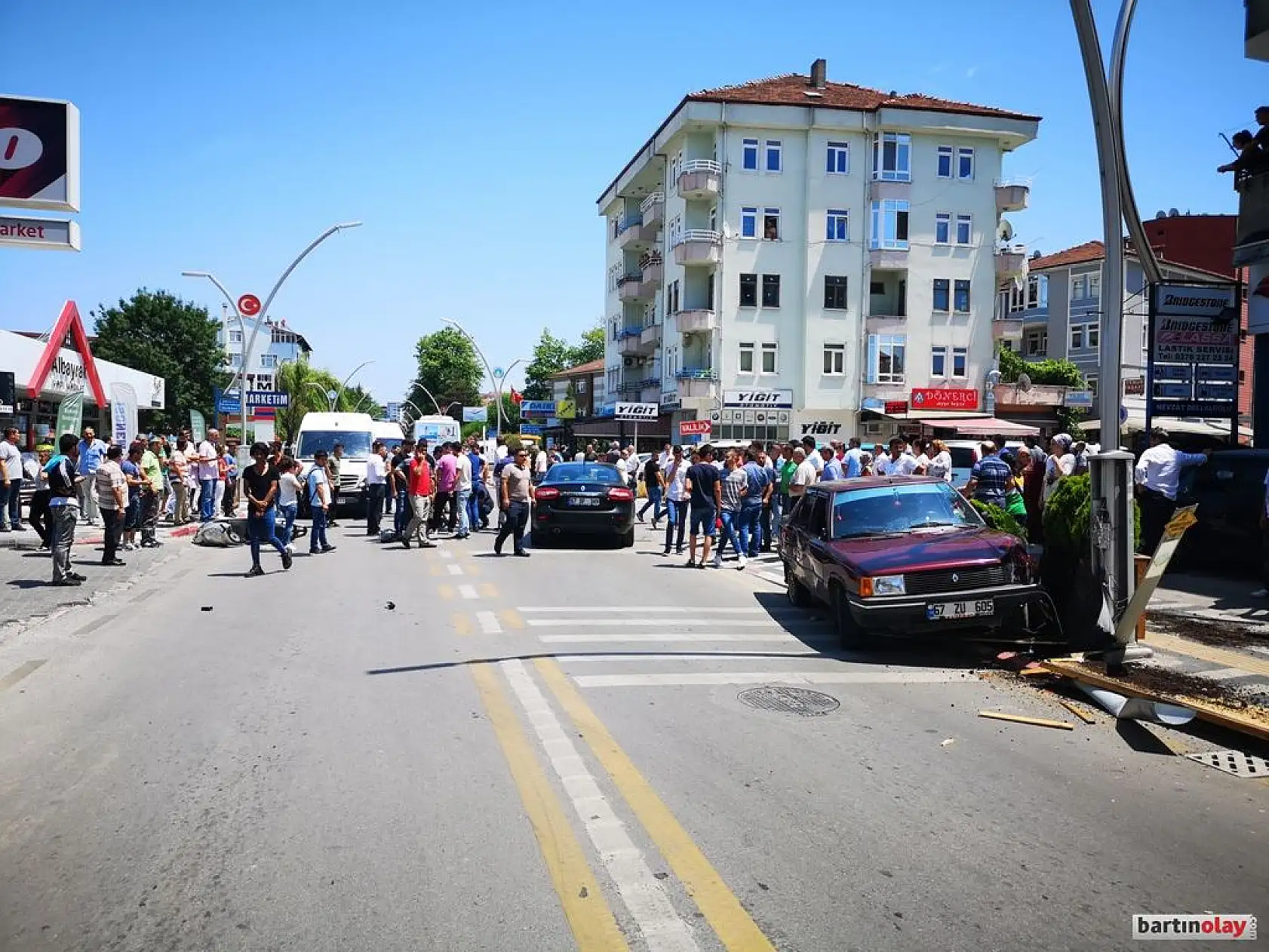 Bulvarda kaza, çarpıştılar