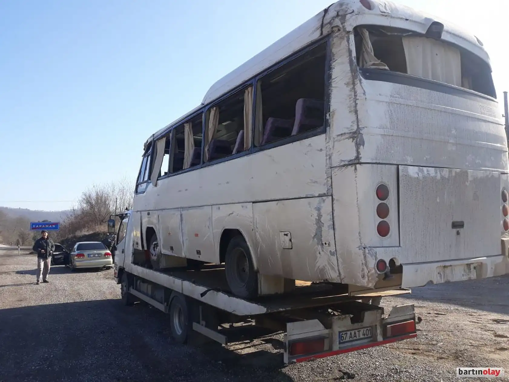 Buzlu yollarda 3 kaza, 13 yaralı