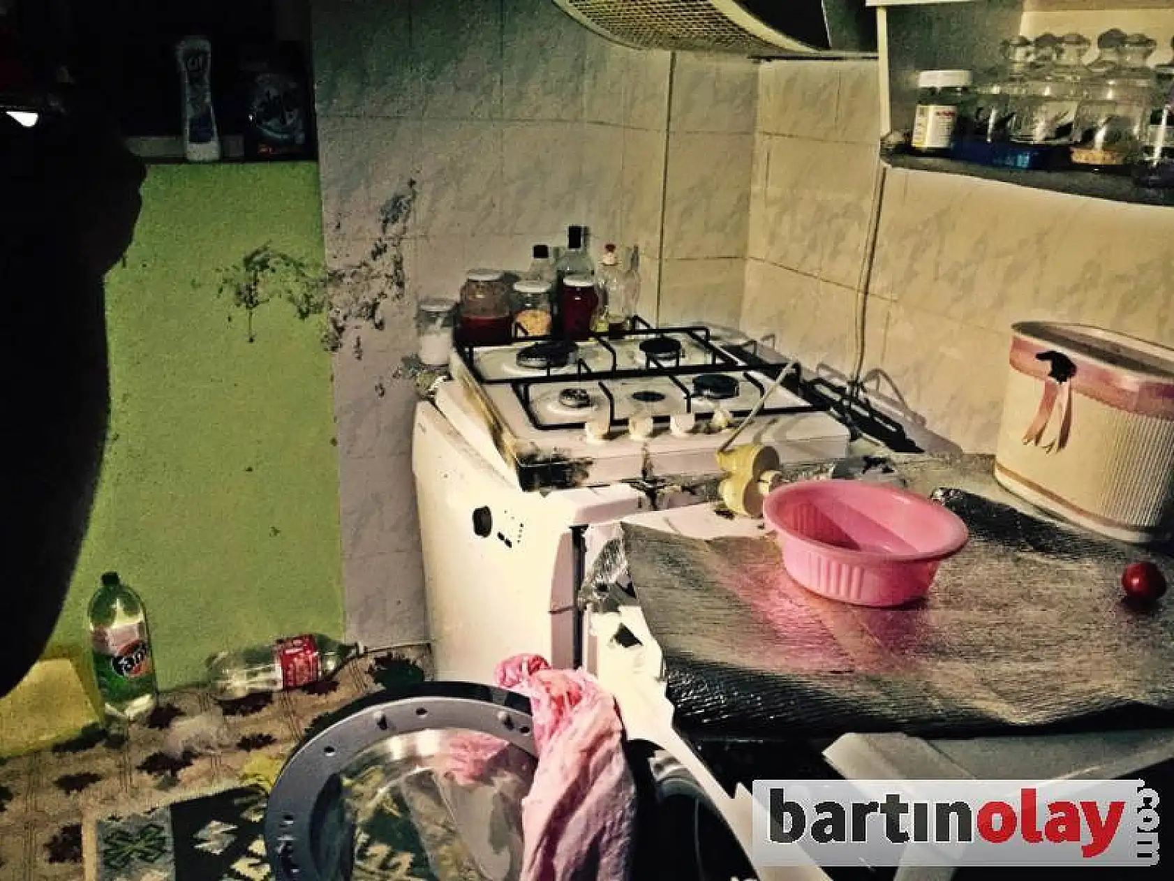 Mutfak tüpü bomba gibi patladı