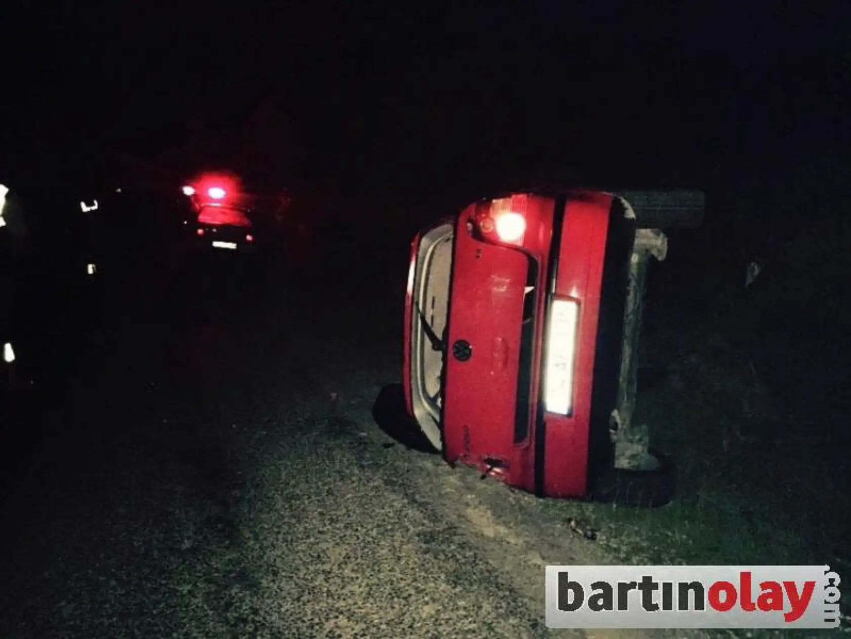 Otomobil takla attı