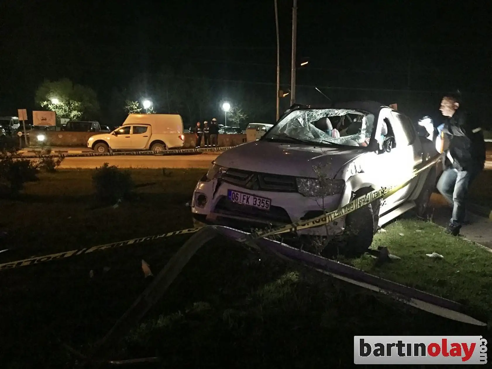 Çimento fabrikası kavşağında feci kaza