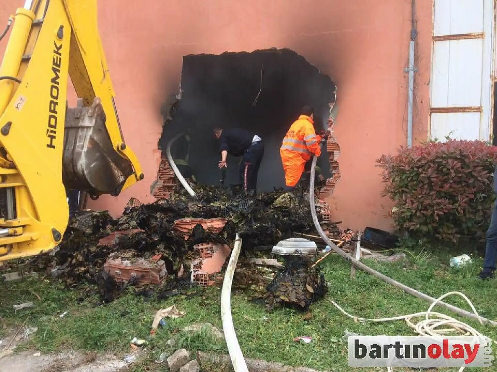 Defne yaprağı fabrikasında yangın