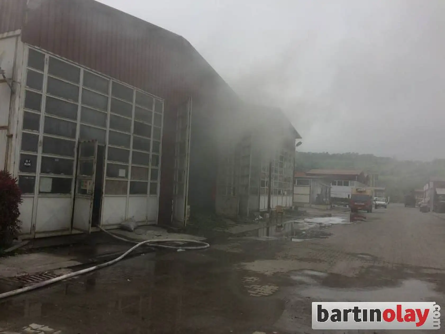 Defne yaprağı fabrikasında yangın