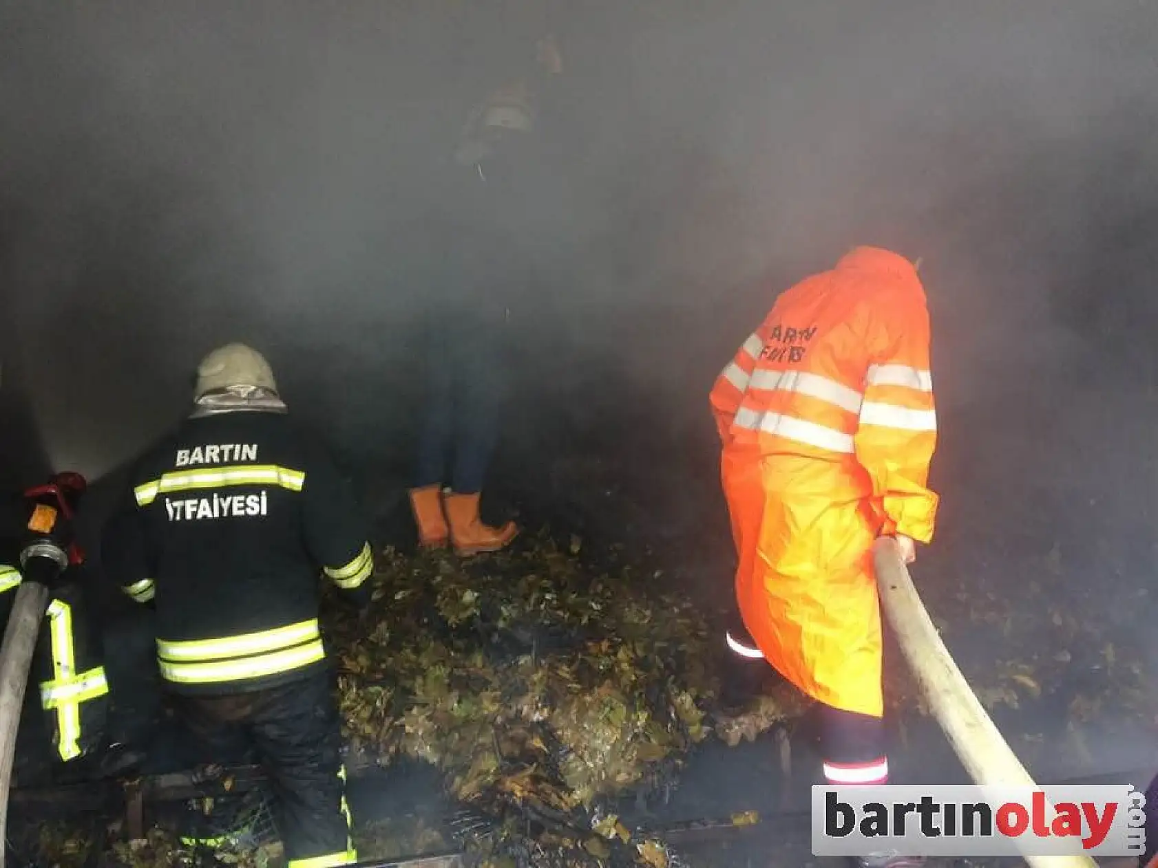 Defne yaprağı fabrikasında yangın