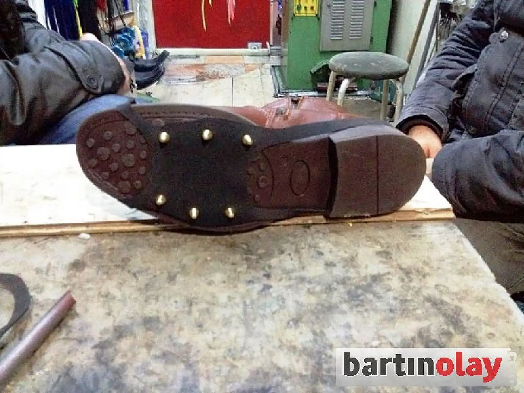 Bartınlı ayakkabıcıdan çivili takmatik