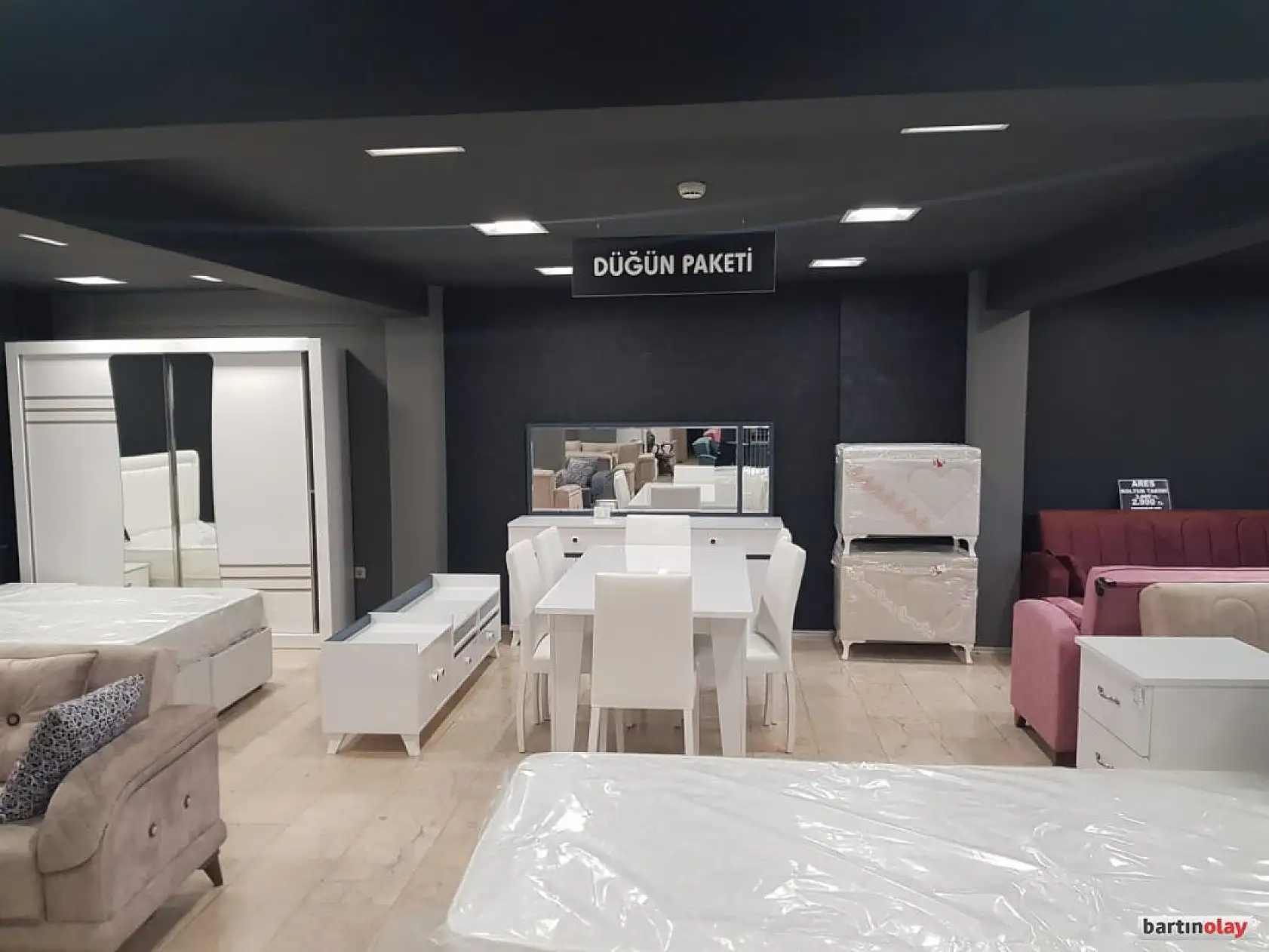 Evinizin tüm ihtiyaçları Karakuşlar AVM'de