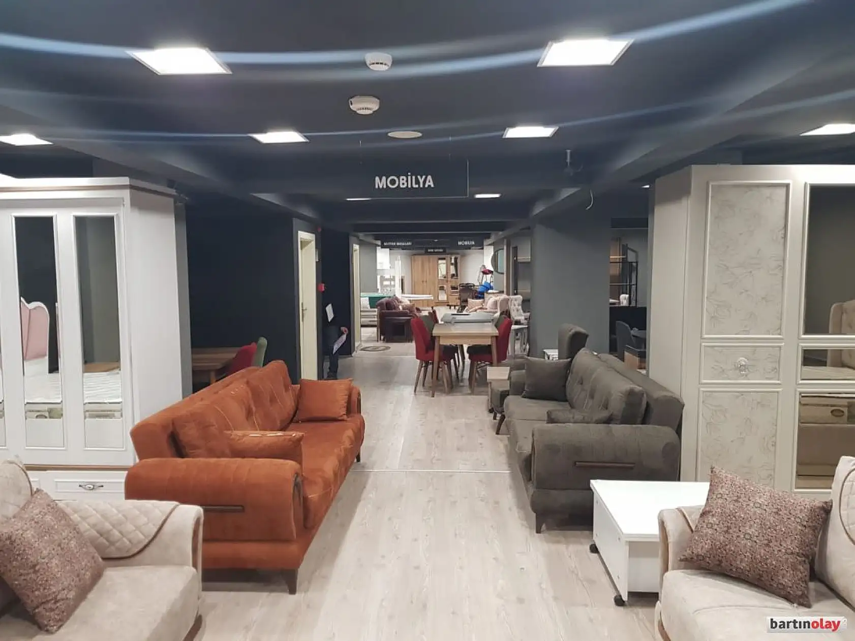 Evinizin tüm ihtiyaçları Karakuşlar AVM'de