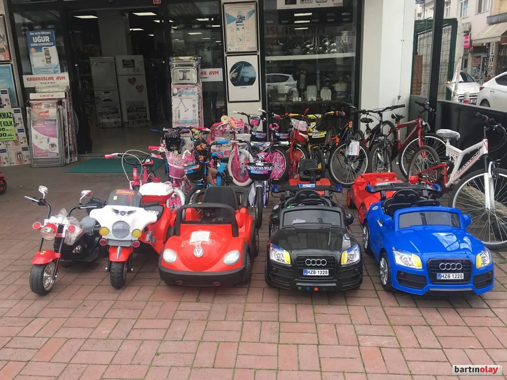 Evinizin tüm ihtiyaçları Karakuşlar AVM'de