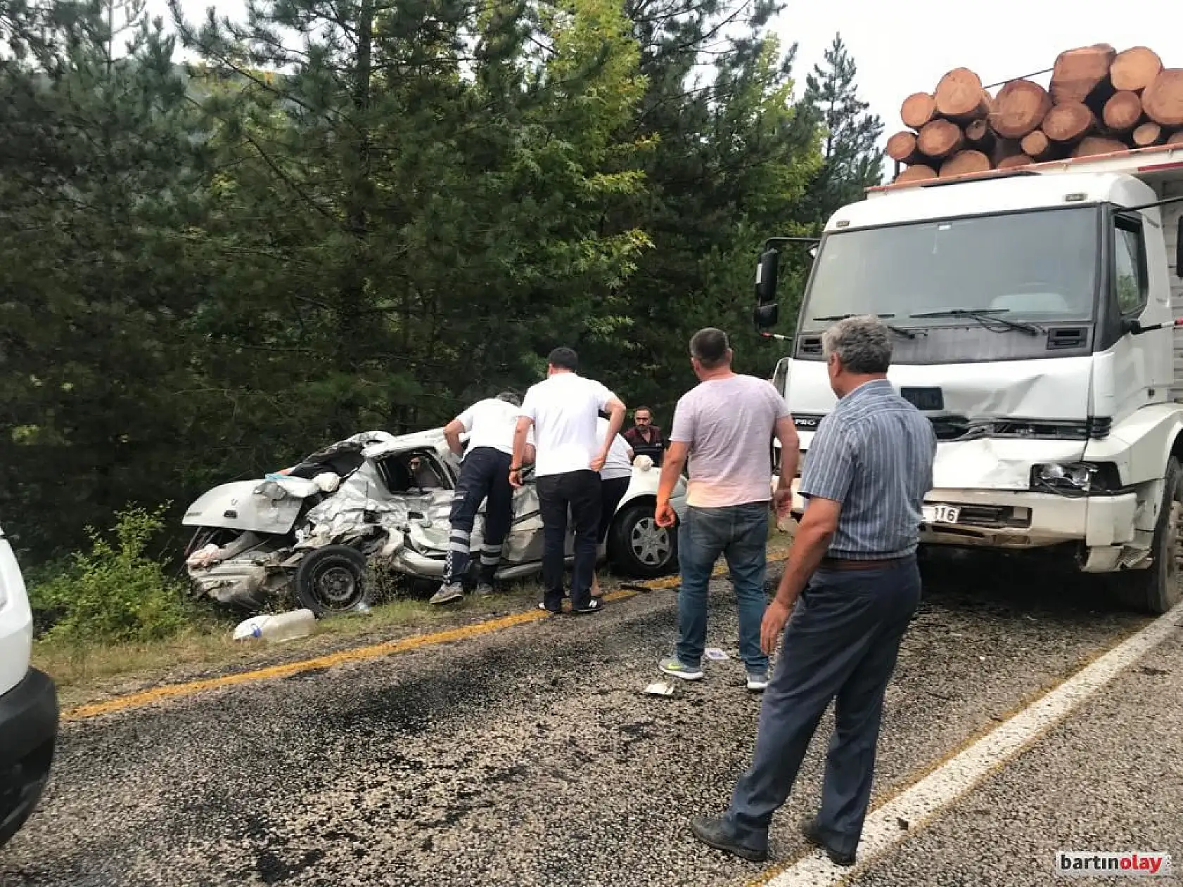 Feci kaza, ölü ve yaralılar var